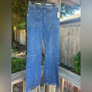 Women’s Pilcro and the Letterpress by Anthropologie. High Rise bootcut. Size 30